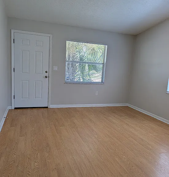 1821 Georgianna St — Photo 2