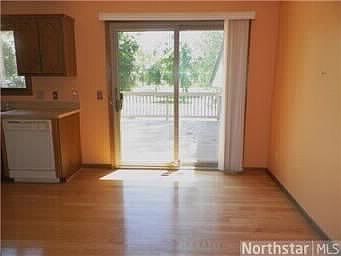 3rd image of 1509 Meadowwood Dr N