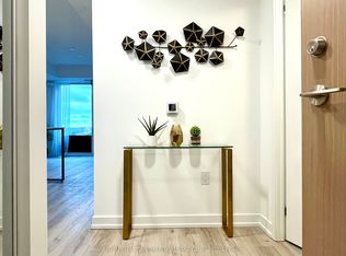 395 Square One Dr #709, Mississauga, ON L5B 0E2