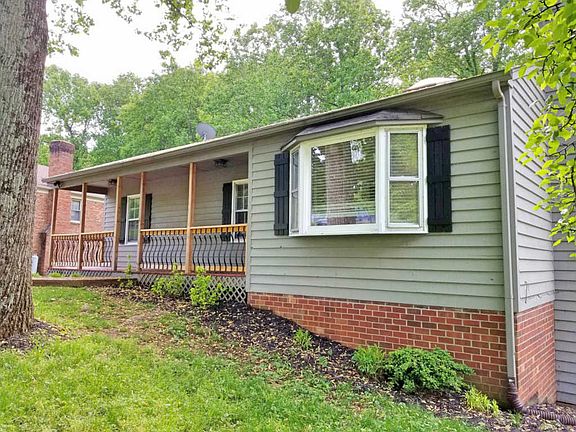 2nd image of 142 Sunrise Dr