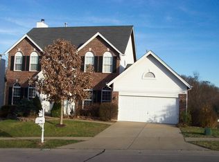 1600 Ivy Chase Ln, Fenton, MO