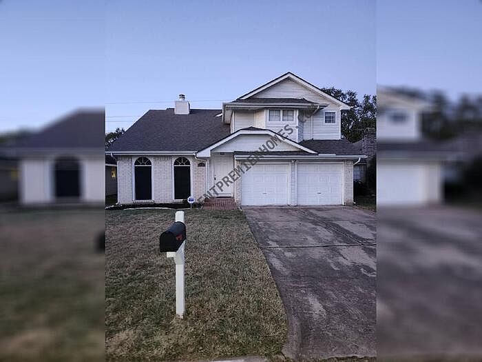 1st image of 19522 Lake Hollow Ln