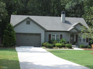 130 Queen Cir, Hartwell, GA 30643