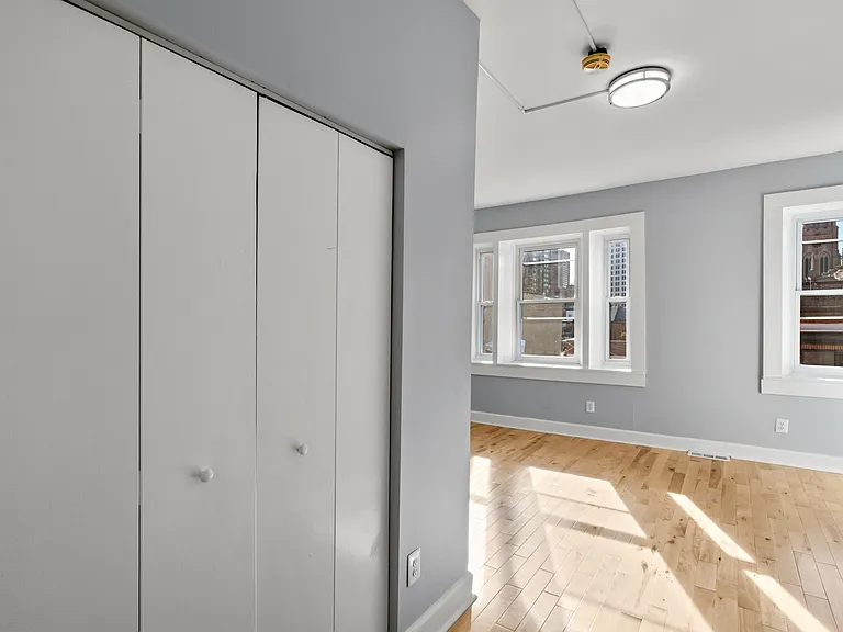 112 W Mulberry St #1 — Photo 15