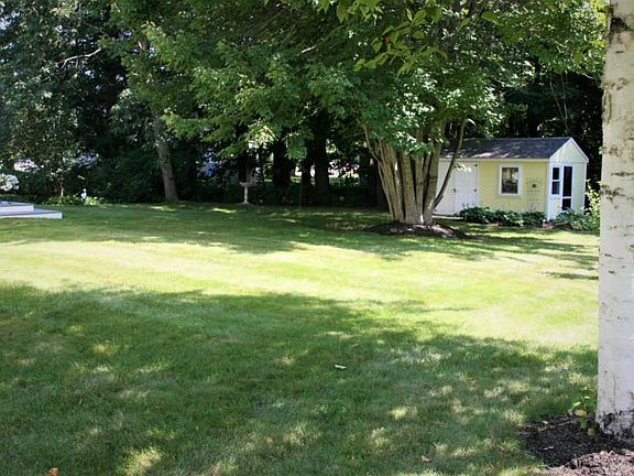 5th image of 4 Steeplechase Dr