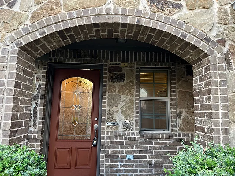 2621 Frisco Wood Dr — Photo 3