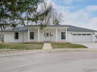 1019 Crest St, Wheaton, IL 60189