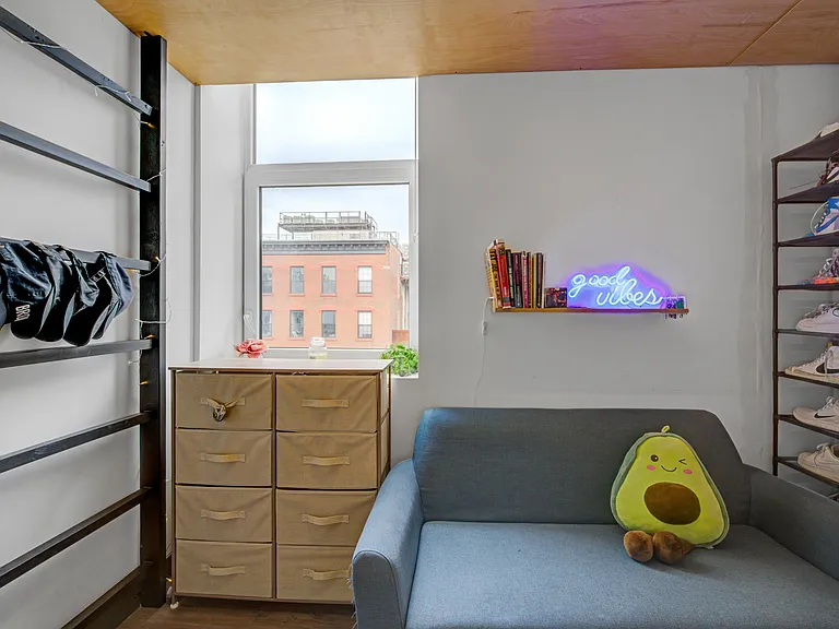 186 N 6th St #401 — Photo 8