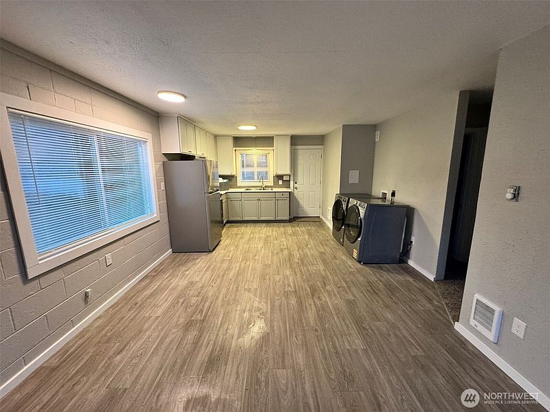 5th image of 124 Mitchell Street