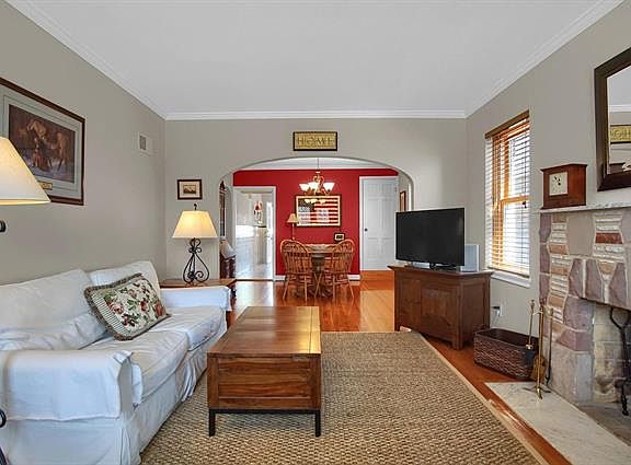 5th image of 5851 Loran St