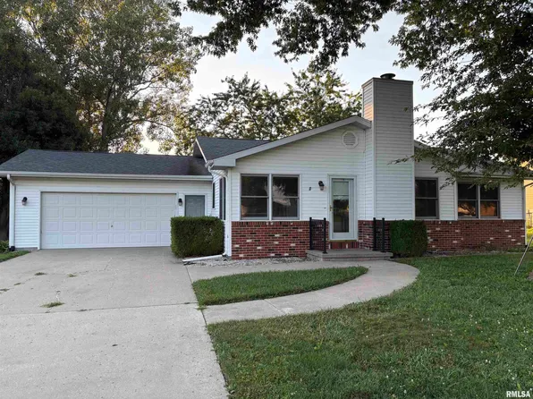 2108 Magnolia Dr, South Jacksonville, IL 62650