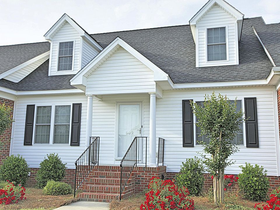 1st image of 502 Lee Cir