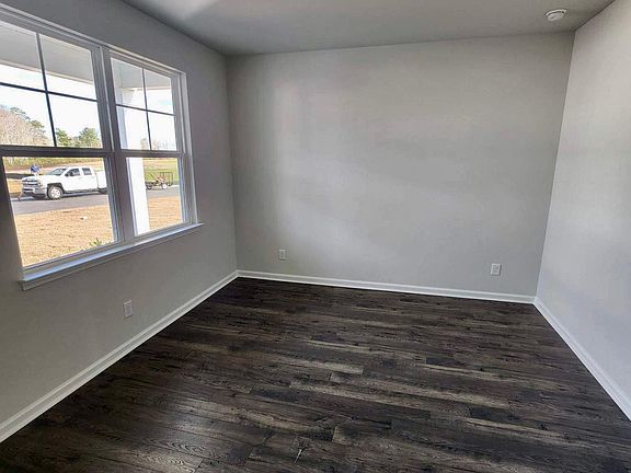 3rd image of 2108 Ridgedale Dr