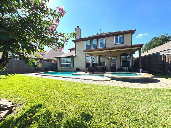 2nd image of 19314 Camellia Bend Cir