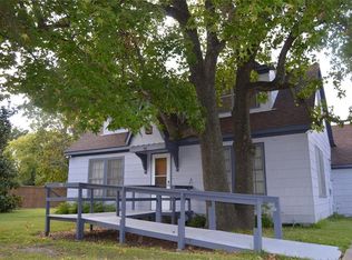 306 W Wallisville Rd, Highlands, TX 77562