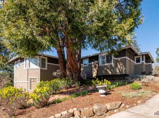 581 E 1st St, Lowell, OR