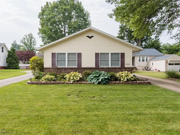 20683 Belvidere Ave, Fairview Park, OH 44126