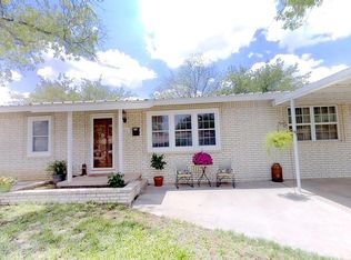 811 NW 10th St, Andrews, TX 79714