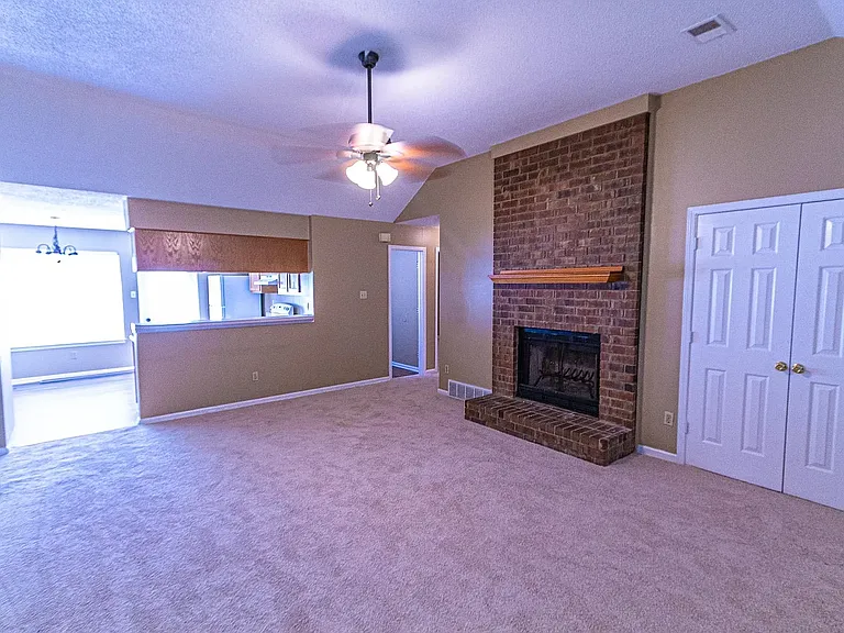 2799 Maryland Cir E — Photo 4
