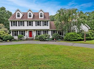 545 Peters Ln, Stratford, CT 06614