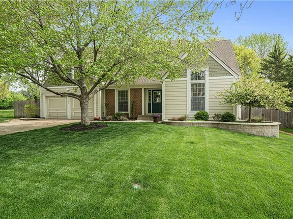15103 Beverly St, Overland Park, KS 66223