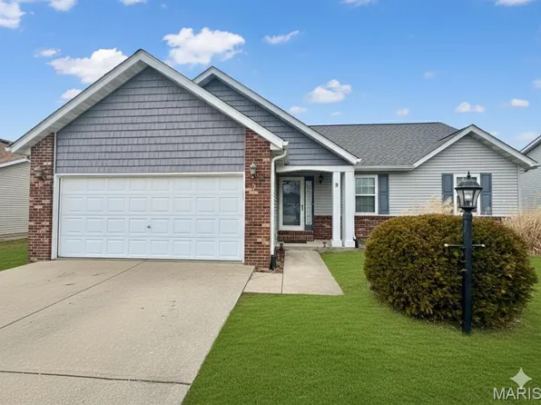 9 Jason Dr, Glen Carbon, IL 62034