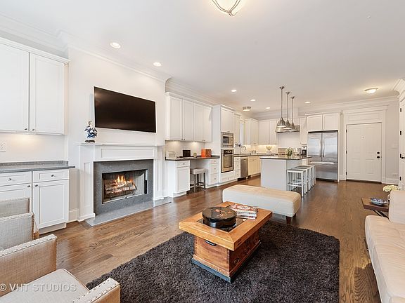 3rd image of 4875 N Ashland Ave #1B
