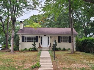 7 8th Ave NE, Hickory, NC 28601