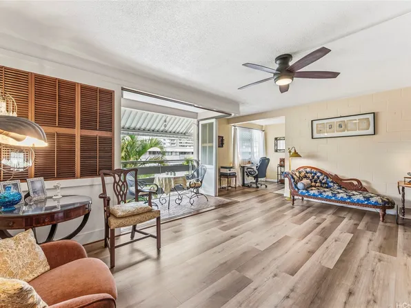 1330 Wilder Ave APT 306, Honolulu, HI 96822