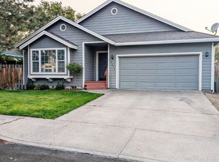 2877 NE Hidden Brook Pl, Bend, OR 97701