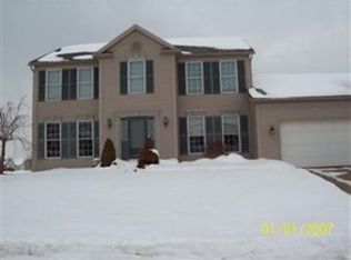 872 Meadow View Dr NW, Canal Fulton, OH 44614