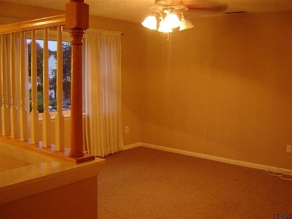3rd image of 7 Chesterwood Ct