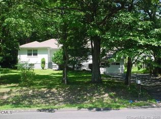 326 Post Rd W, Westport, CT 06880