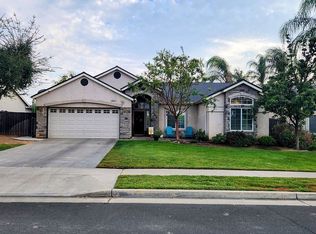 2141 Oak Ave, Sanger, CA 93657