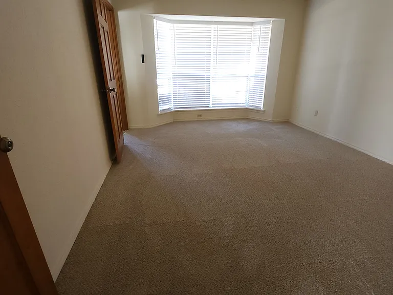 3318 Lanarc Dr — Photo 32