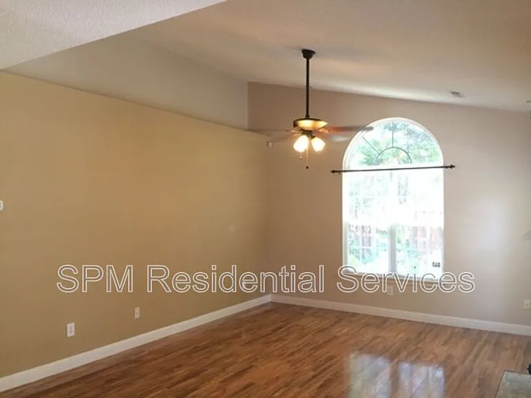 3709 New Colony Dr — Photo 5