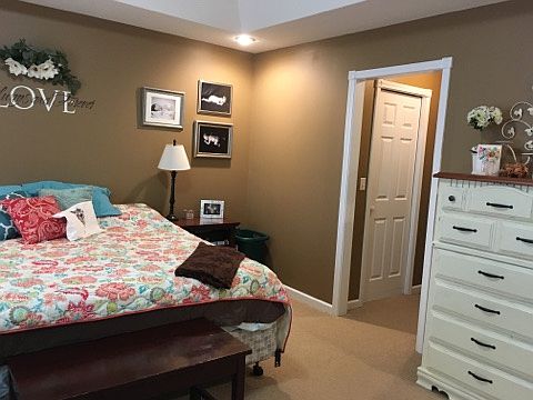 Master Bedroom-tray ceiling