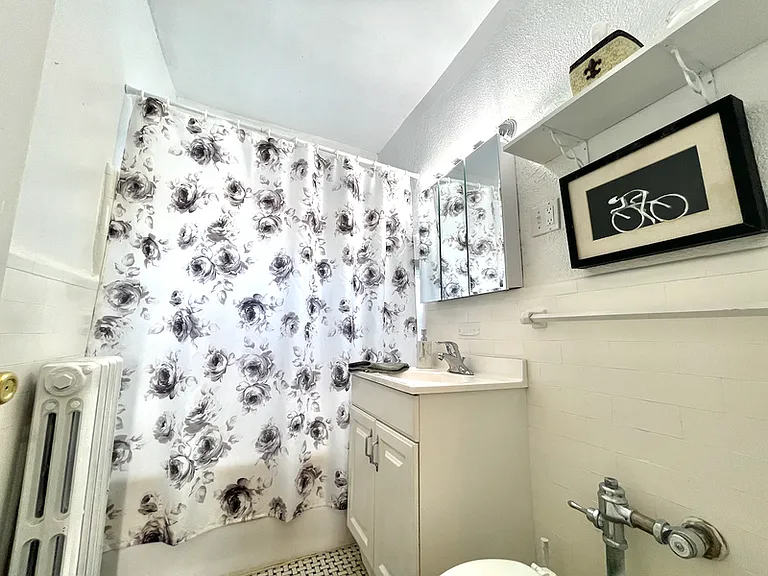 6653 Berthold Ave #3S — Photo 9