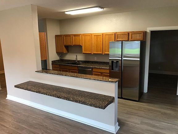 3rd image of 8411 E Alki Ave #2