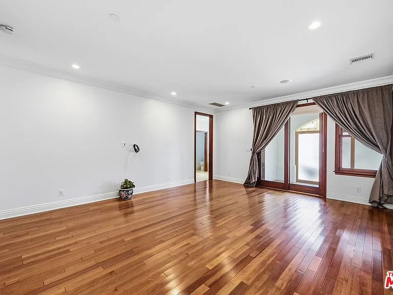 4129 Wade St — Photo 17