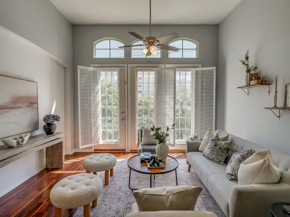 1020 Texas St APT 3304, Fort Worth, TX 76102