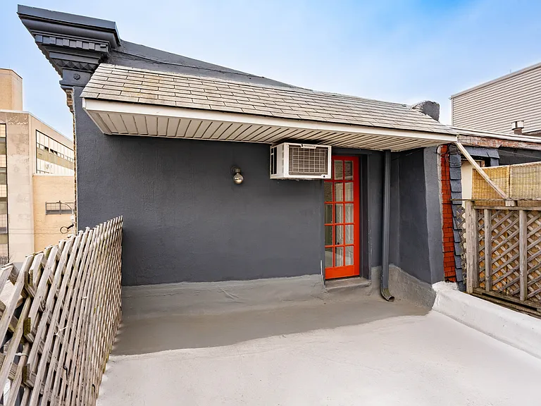 1327 Snyder Ave — Photo 20