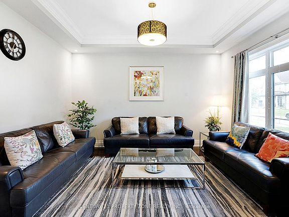 4th image of 9 Kelways Cir
