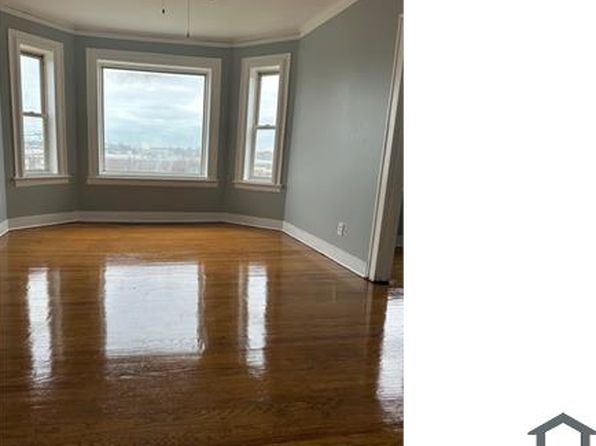 7840 S Stewart Ave APT 2B