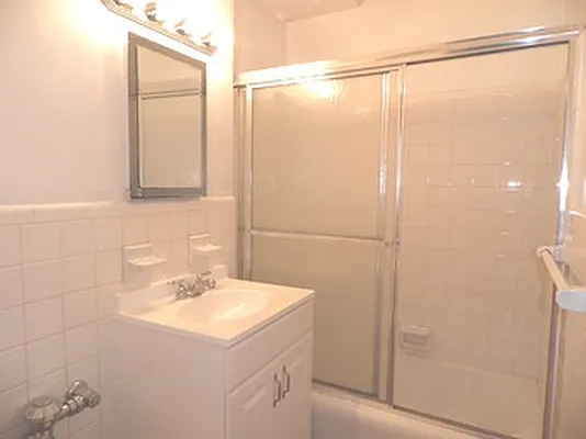 Rented by Citi Habitats | media 44