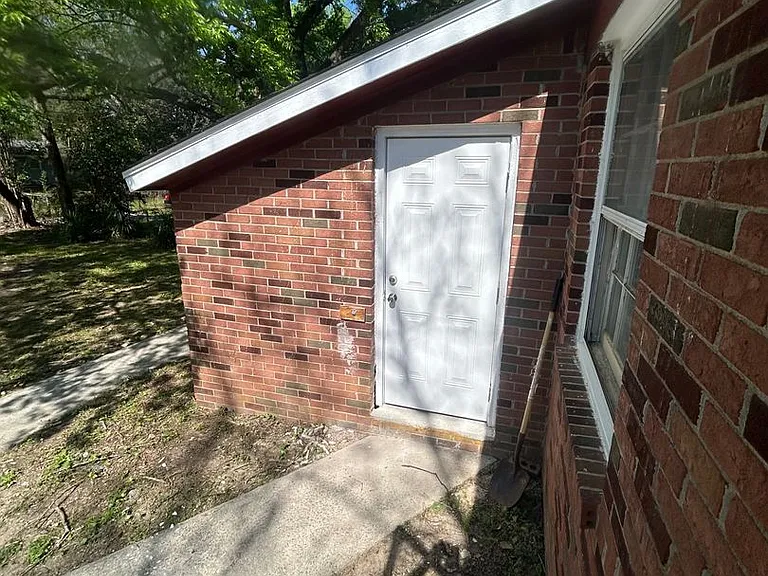 4539 Bluff Rd — Photo 24