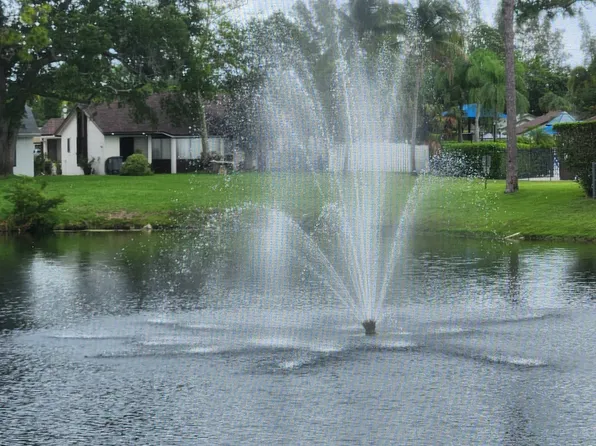 9712 Saratoga Park Ct, Boca Raton, FL 33428