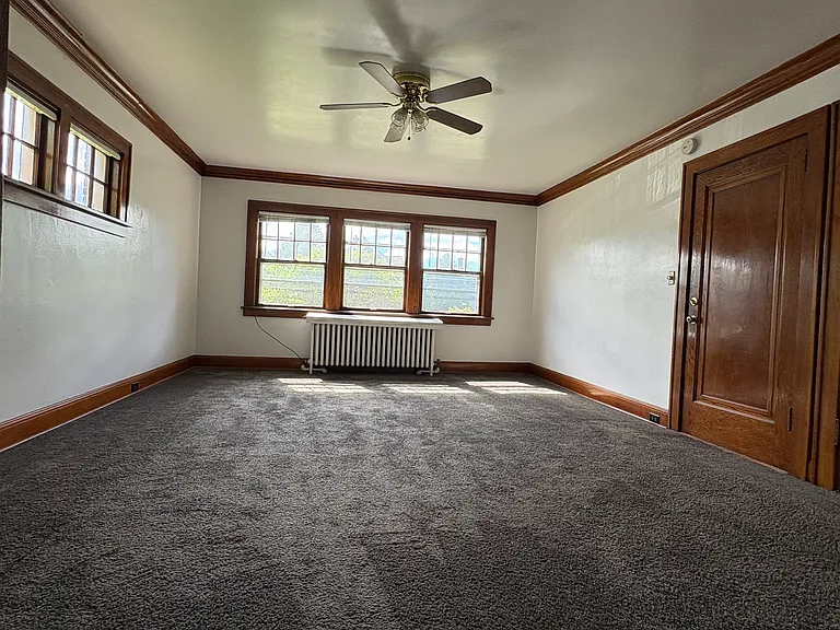 1411 E 3rd St #2 — Photo 14