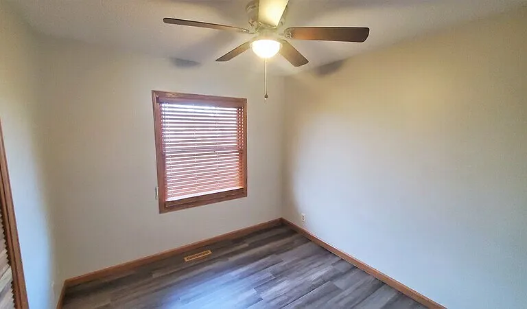6235 Langdon Ave SW — Photo 17