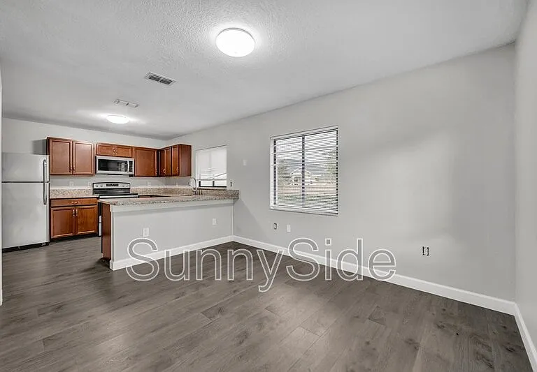 631 Olympic Dr — Photo 5